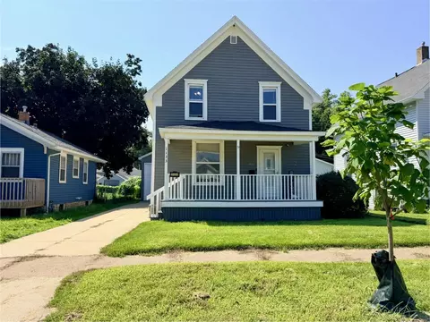 1133 C Ave NW, Cedar Rapids, IA 52405