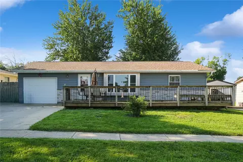 1045 Alpine Rd, Marion, IA 52302