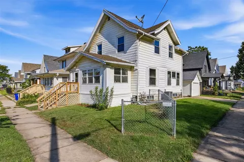 1624 6th Ave SE, Cedar Rapids, IA 52402