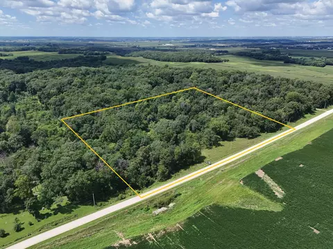 Roling Rd., Worthington, IA 52078