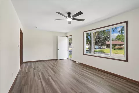 Living - 419 E 4th St, Readlyn, IA 50668 photo 3 of 3