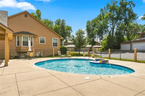 Exterior - 755 E Post Rd SE #2, Cedar Rapids, IA 52403 photo 7 of 8