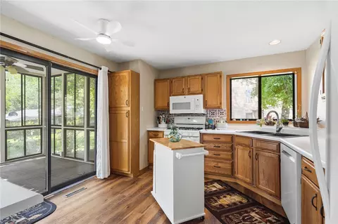Kitchen - 755 E Post Rd SE #2, Cedar Rapids, IA 52403 photo 1 of 3