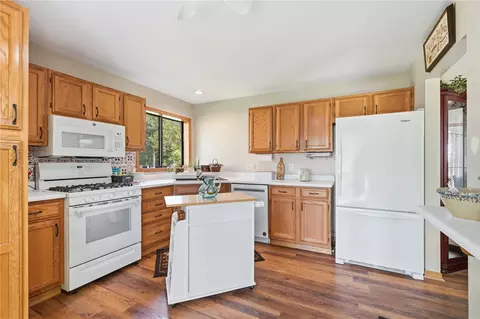 Kitchen - 755 E Post Rd SE #2, Cedar Rapids, IA 52403 photo 3 of 3