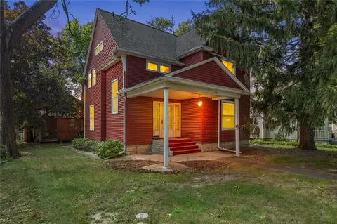 1985 8th Ave, Marion, IA 52302