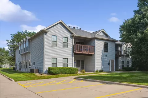 750 Rachael St #202, North Liberty, IA 52317