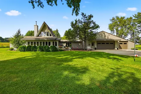Exterior - 4333 Ring Rd, Walker, IA 52352 photo 3 of 10