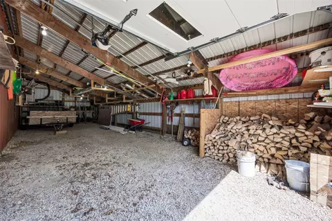 Exterior - 4333 Ring Rd, Walker, IA 52352 photo 5 of 10
