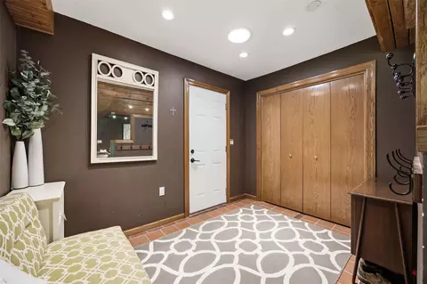 Entry Way - 4333 Ring Rd, Walker, IA 52352 photo 4 of 4
