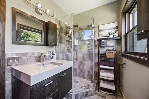 Bath - 4333 Ring Rd, Walker, IA 52352 photo 1 of 2