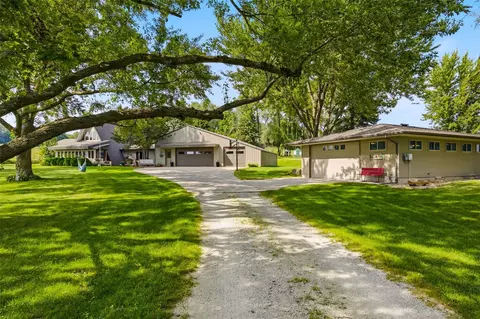 4333 Ring Rd, Walker, IA 52352