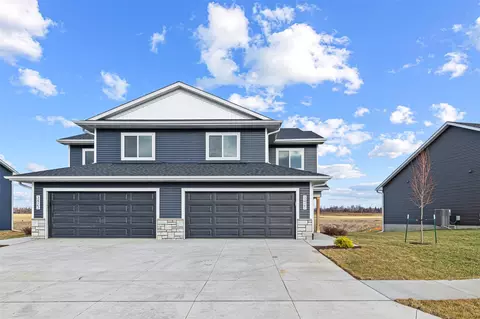 3442 Holderness Rd, Coralville, IA 52241