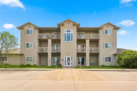 920 W Cherry #2, North Liberty, IA 52317