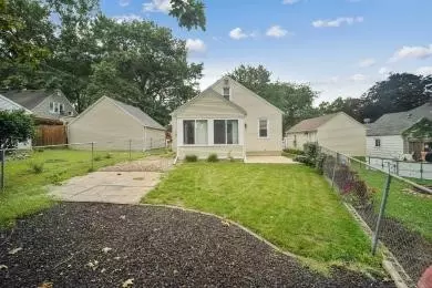 Exterior - 115 Carolina Ave, Waterloo, IA 50701 photo 4 of 4