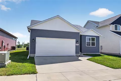 4845 Dostal Ct, Cedar Rapids, IA 52404