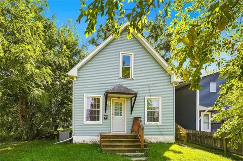 407 9th Ave SW, Cedar Rapids, IA 52404