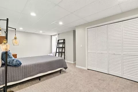 Bedroom - 4440 Schultz Rd, Center Point, IA 52213 photo 5 of 6