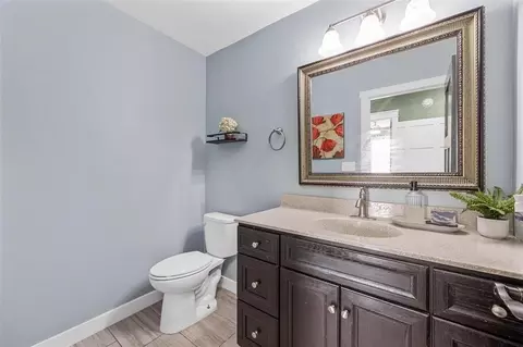 Bath - 4440 Schultz Rd, Center Point, IA 52213 photo 2 of 3