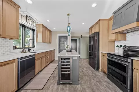 Kitchen - 4440 Schultz Rd, Center Point, IA 52213 photo 1 of 3
