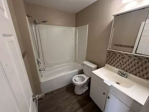 Bath - 1625 E Ave NE, Cedar Rapids, IA 52402 photo 2 of 2