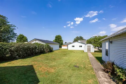Exterior - 544 E 4th St, Tipton, IA 52772 photo 3 of 4