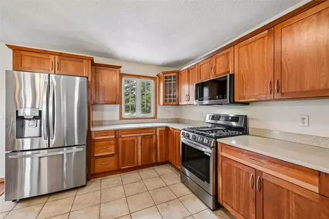 Kitchen - 6203 32nd Ave, Shellsburg, IA 52332 photo 3 of 3