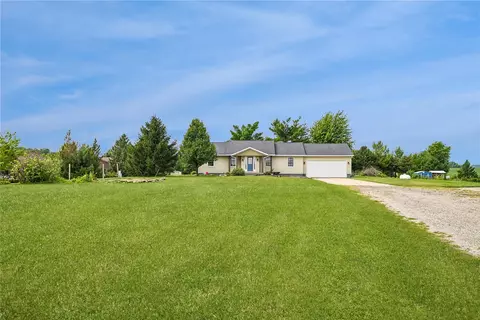 Exterior - 6203 32nd Ave, Shellsburg, IA 52332 photo 3 of 9