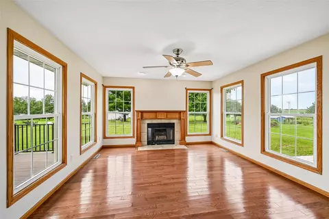 Living - 6203 32nd Ave, Shellsburg, IA 52332 photo 3 of 5