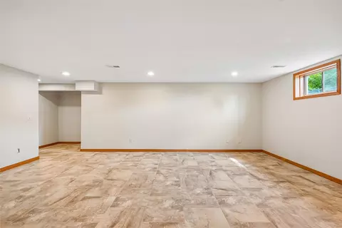 Living - 6203 32nd Ave, Shellsburg, IA 52332 photo 5 of 5
