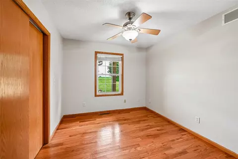 Bedroom - 6203 32nd Ave, Shellsburg, IA 52332 photo 5 of 6