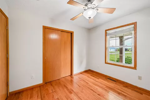 Bedroom - 6203 32nd Ave, Shellsburg, IA 52332 photo 6 of 6