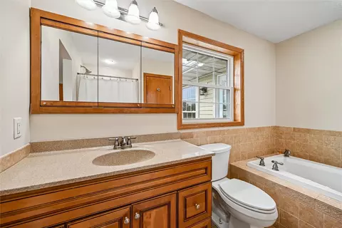 Bath - 6203 32nd Ave, Shellsburg, IA 52332 photo 1 of 4