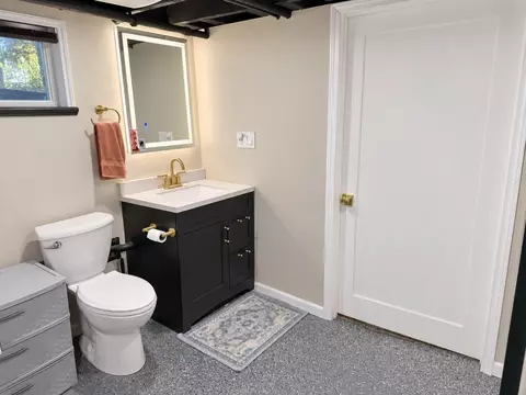Bath - 3823 E Avenue Ave NE, Cedar Rapids, IA 52402 photo 3 of 3