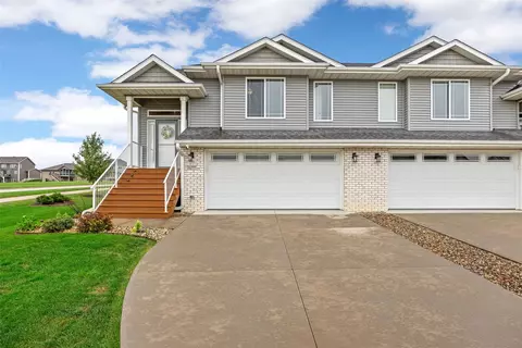 1277 Abraham Dr, North Liberty, IA 52317