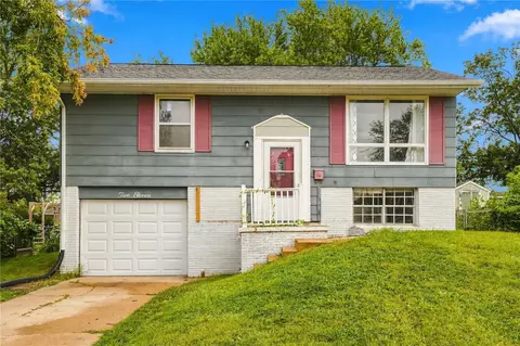 211 Fleetwood SW, Cedar Rapids, IA 52404