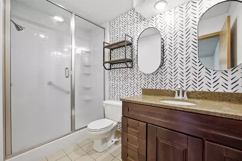 Bath - 5013 N Willowbend Rd NE, Cedar Rapids, IA 52411 photo 1 of 3