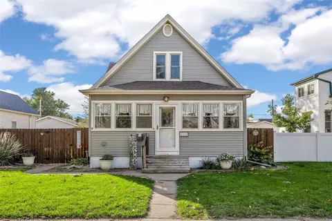 1212 K St SW, Cedar Rapids, IA 52404