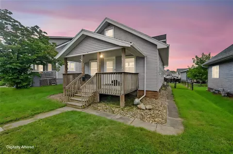 2136 C St SW, Cedar Rapids, IA 52404