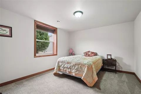 Bedroom - 285 Jappa Rd, Ely, IA 52227 photo 5 of 7