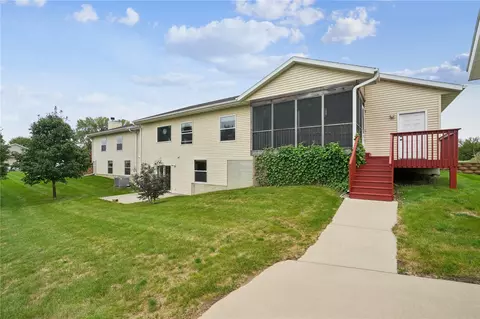 Exterior - 285 Jappa Rd, Ely, IA 52227 photo 5 of 6