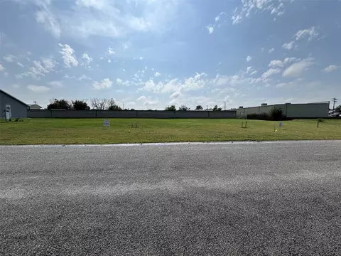 195 William Way, Newhall, IA 52315