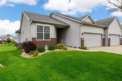 2970 Somerbrook Ln, Marion, IA 52302
