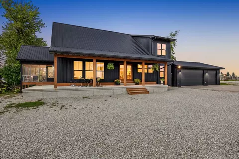 3373 72nd St, Atkins, IA 52206