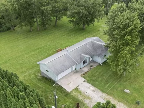 1822 Y Ave, Homestead, IA 52236