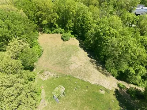 3930 W Overlook Rd, Iowa City, IA 52240