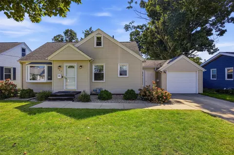 141 19th Ave SW, Cedar Rapids, IA 52404