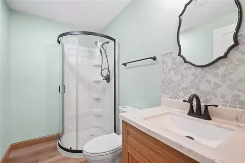 Bath - 1318 Beringer Ct NE, Cedar Rapids, IA 52402 photo 3 of 3