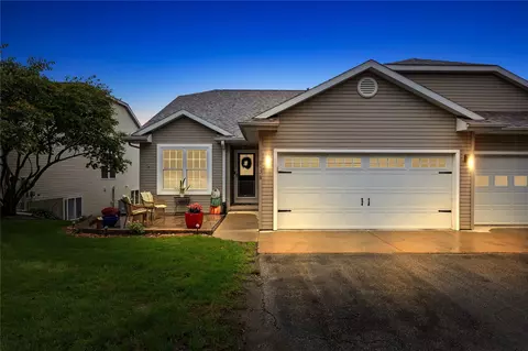 943 Willow Ln #B, Lisbon, IA 52253