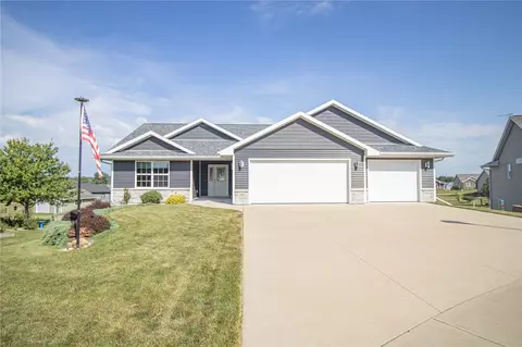 1616 Meadow Ridge Ct, Anamosa, IA 52205