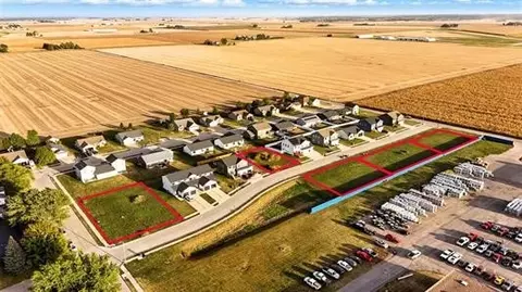 S 11th Ave / E Tyler St, Washington, IA 52353